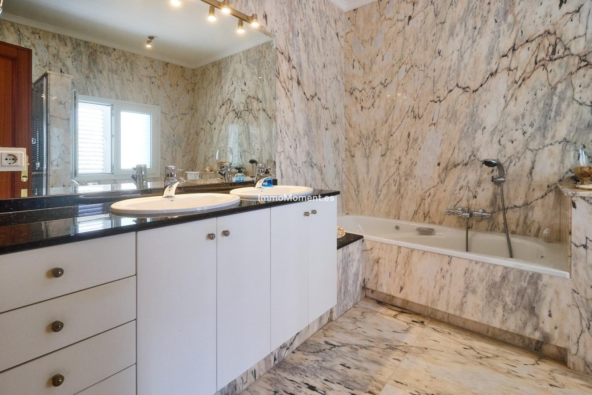 Wiederverkauf - Villa - Mijas - Mijas Costa