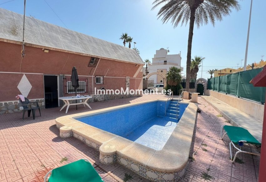 Wiederverkauf - Villa - Torrevieja - Torrevieja Centro