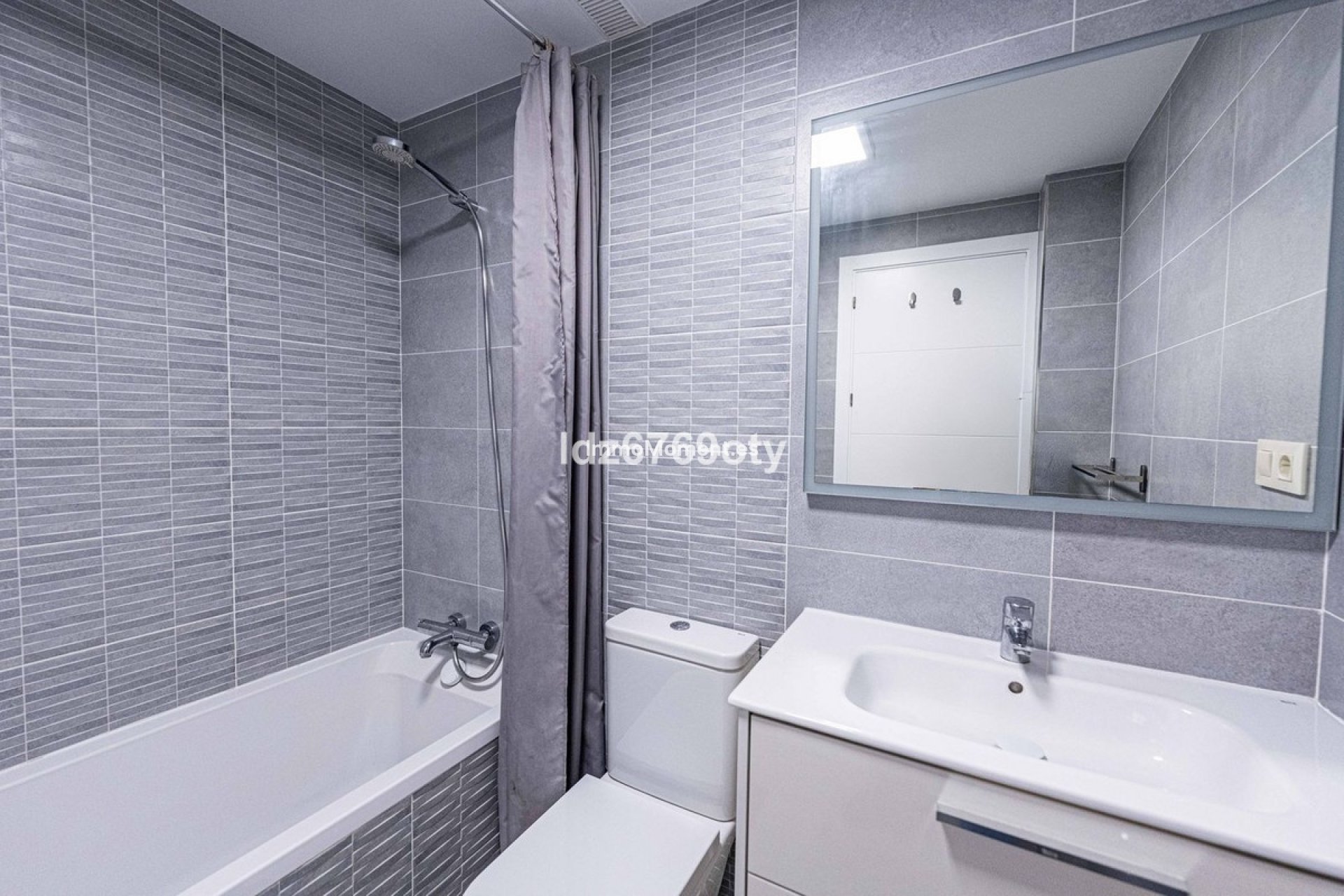 Wiederverkauf - Wohnung - Benalmadena - Benalmadena Costa