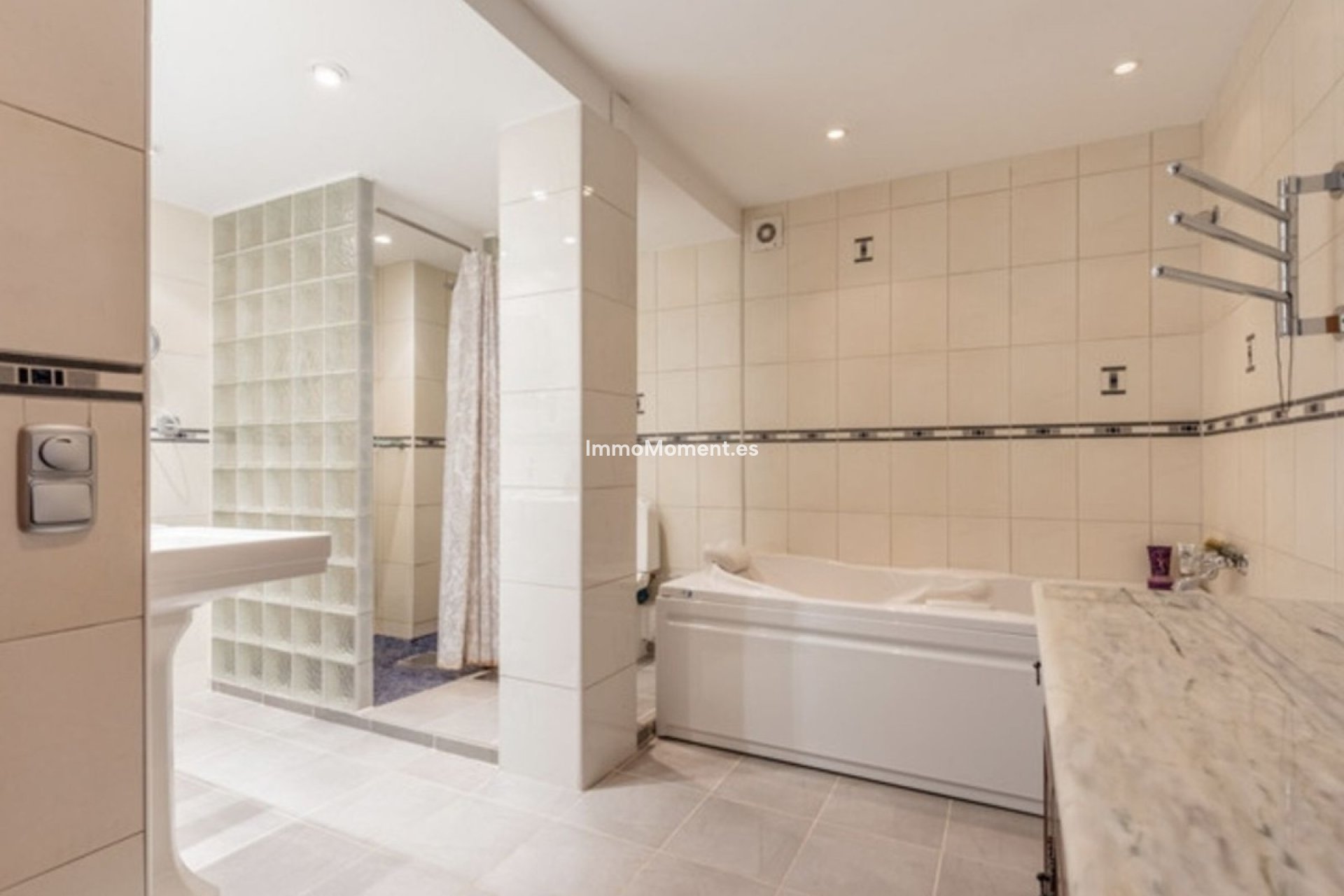 Wiederverkauf - Wohnung - Estepona  - Atalaya