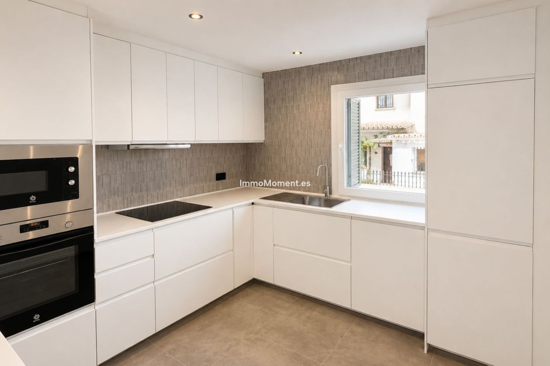 Wiederverkauf - Wohnung - Estepona  - Atalaya