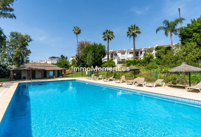 Wiederverkauf - Wohnung - Estepona  - Atalaya