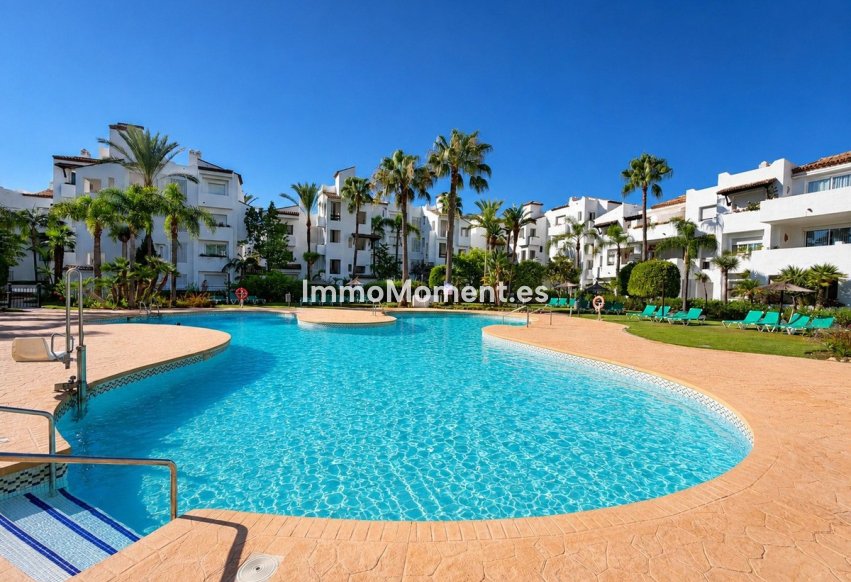 Wiederverkauf - Wohnung - Estepona  - Costalita