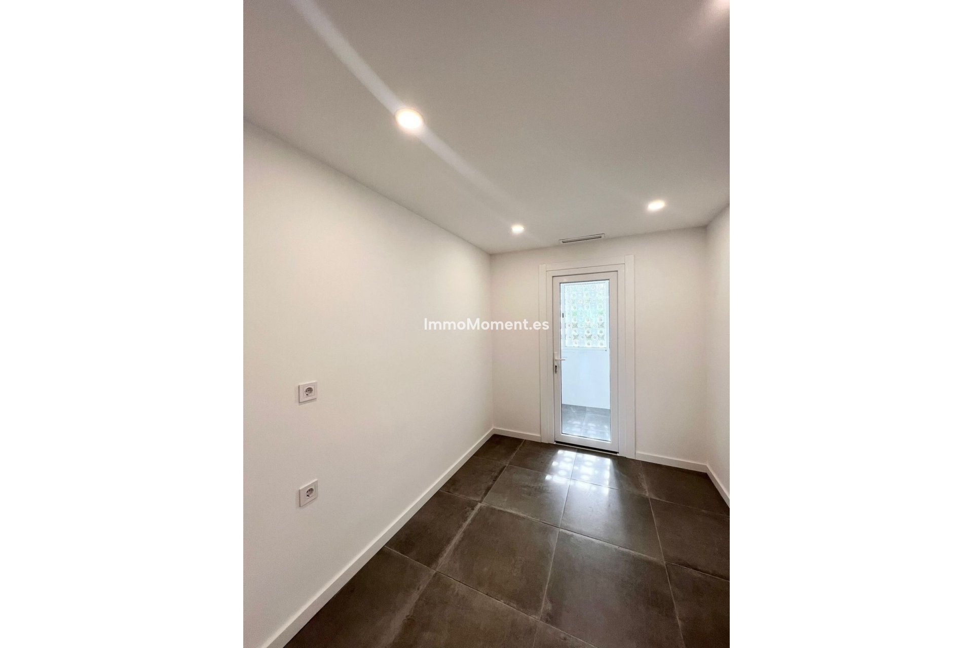 Wiederverkauf - Wohnung - Estepona  - Costalita