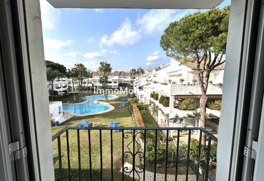 Wiederverkauf - Wohnung - Estepona  - El Presidente