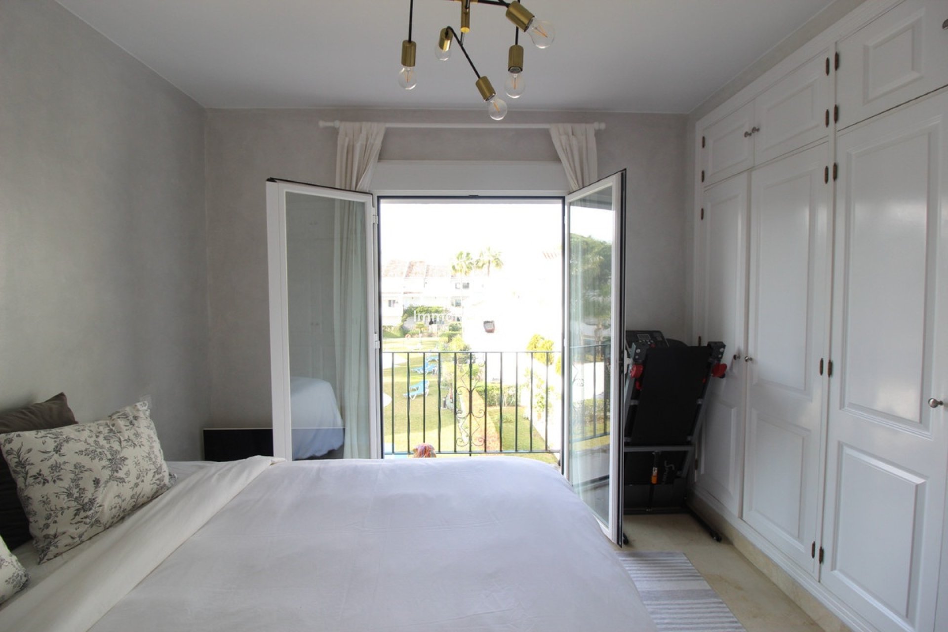 Wiederverkauf - Wohnung - Estepona  - El Presidente