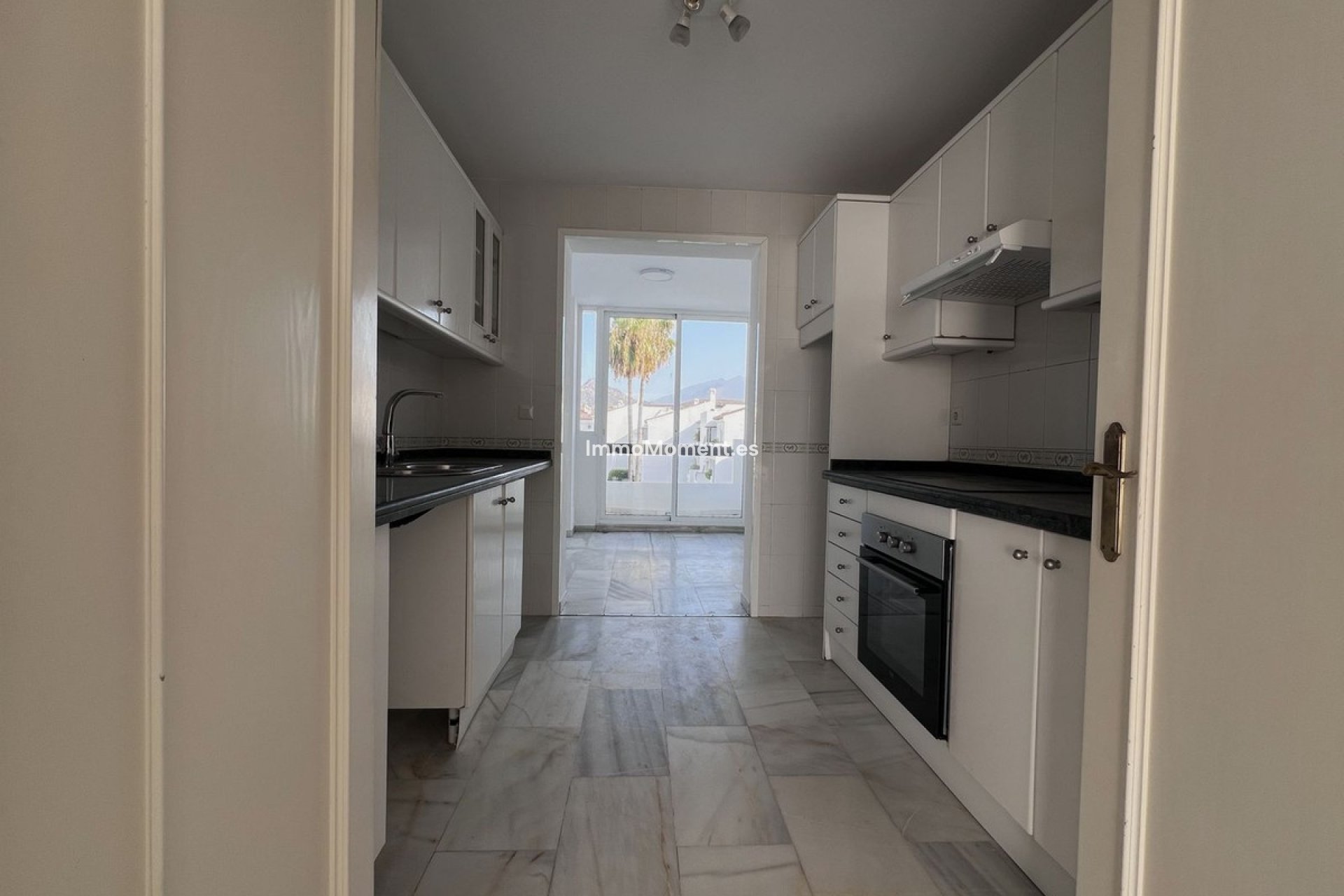 Wiederverkauf - Wohnung - Estepona  - Estepona Centro