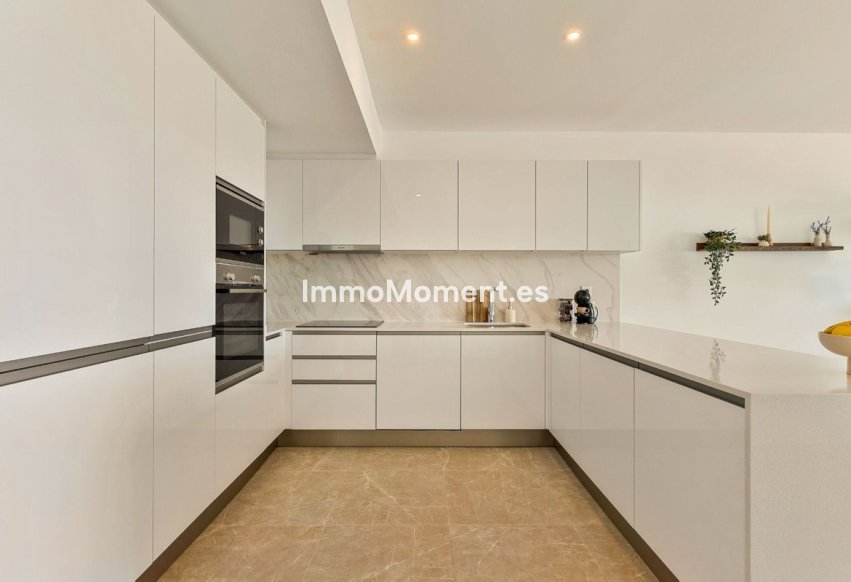 Wiederverkauf - Wohnung - Estepona  - Estepona Centro