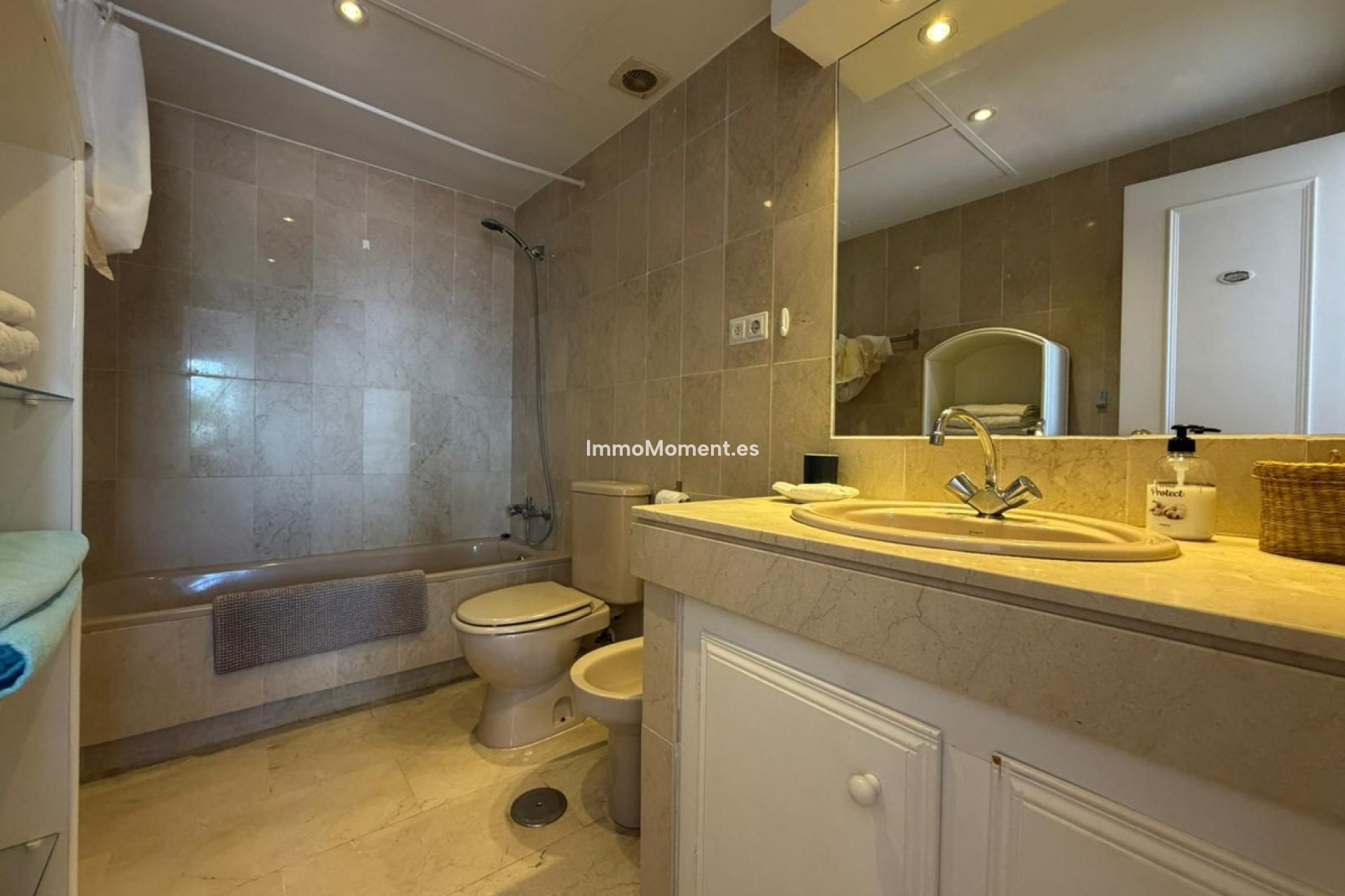 Wiederverkauf - Wohnung - Estepona  - Estepona Centro