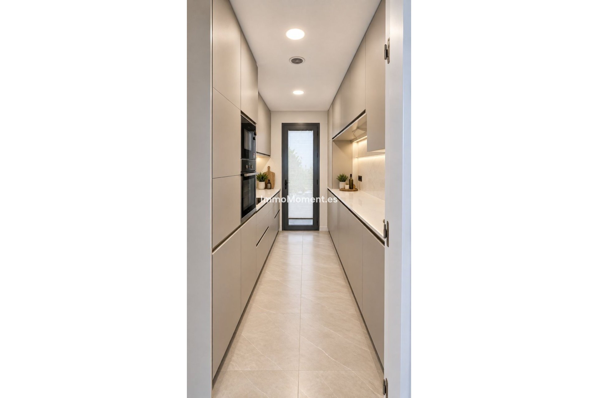 Wiederverkauf - Wohnung - Estepona  - Estepona Centro
