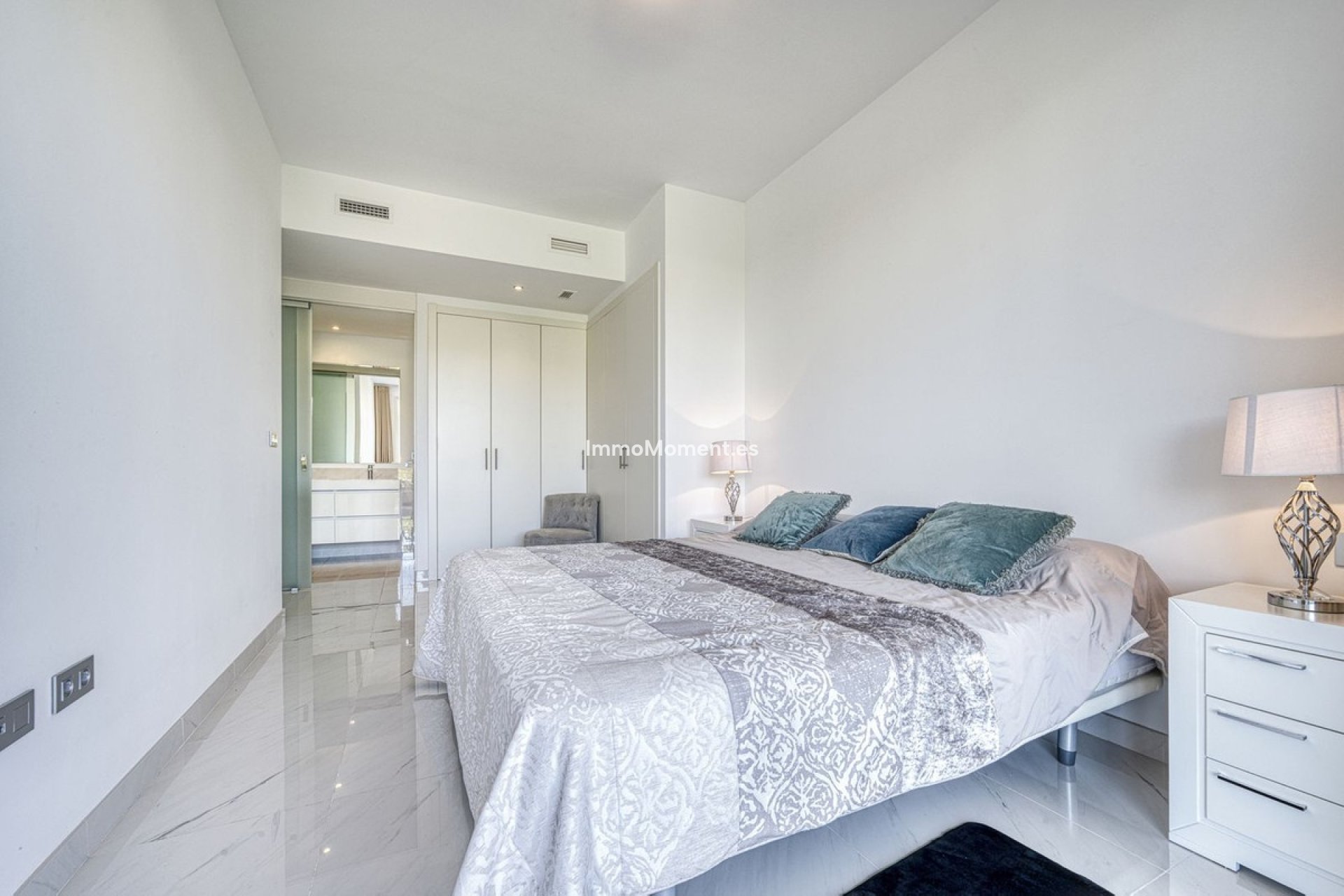 Wiederverkauf - Wohnung - Estepona  - Estepona Centro