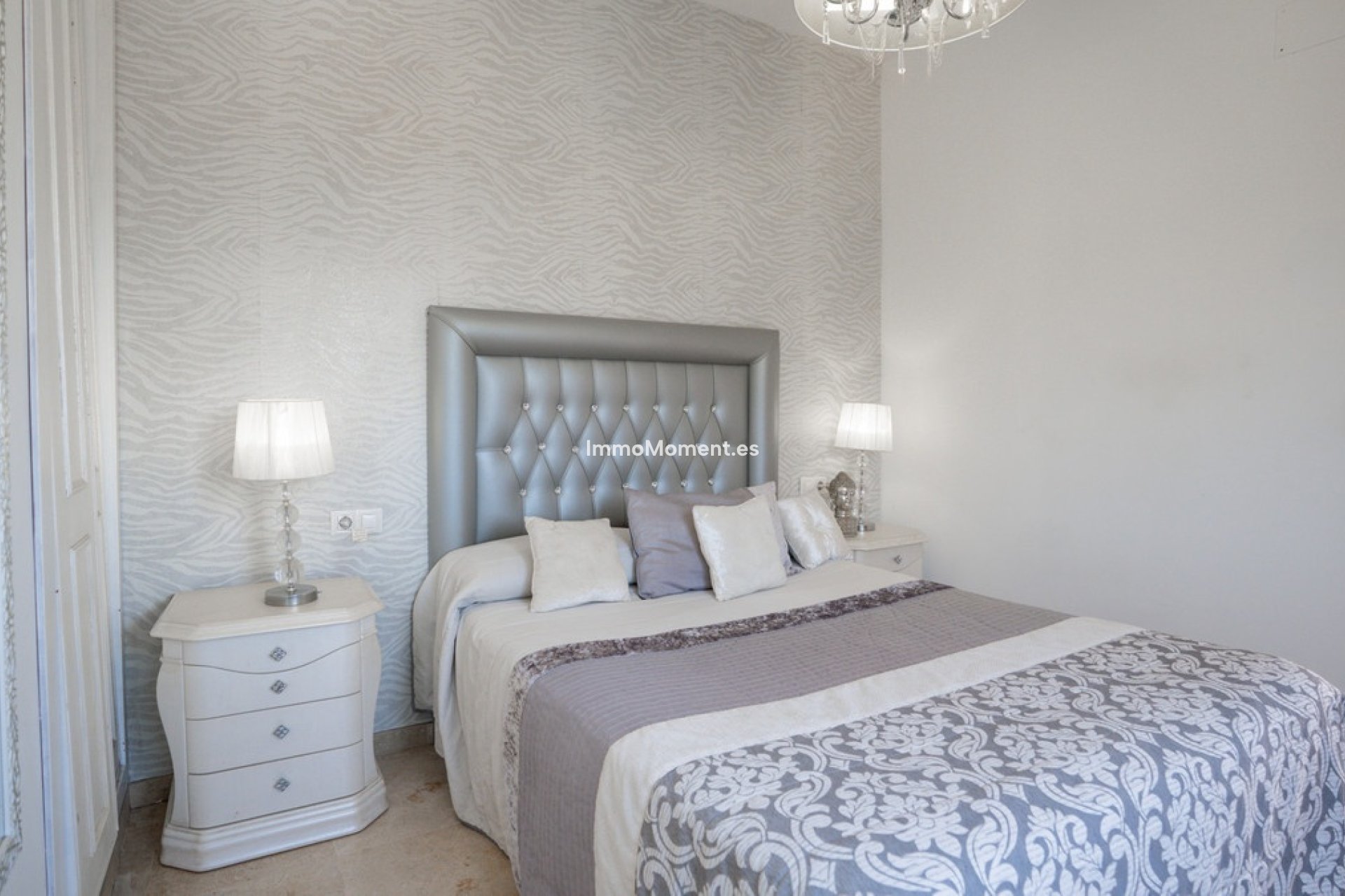 Wiederverkauf - Wohnung - Estepona  - Estepona Centro