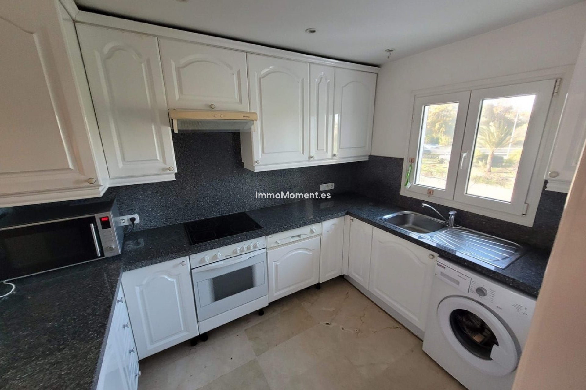 Wiederverkauf - Wohnung - Estepona  - Estepona Centro