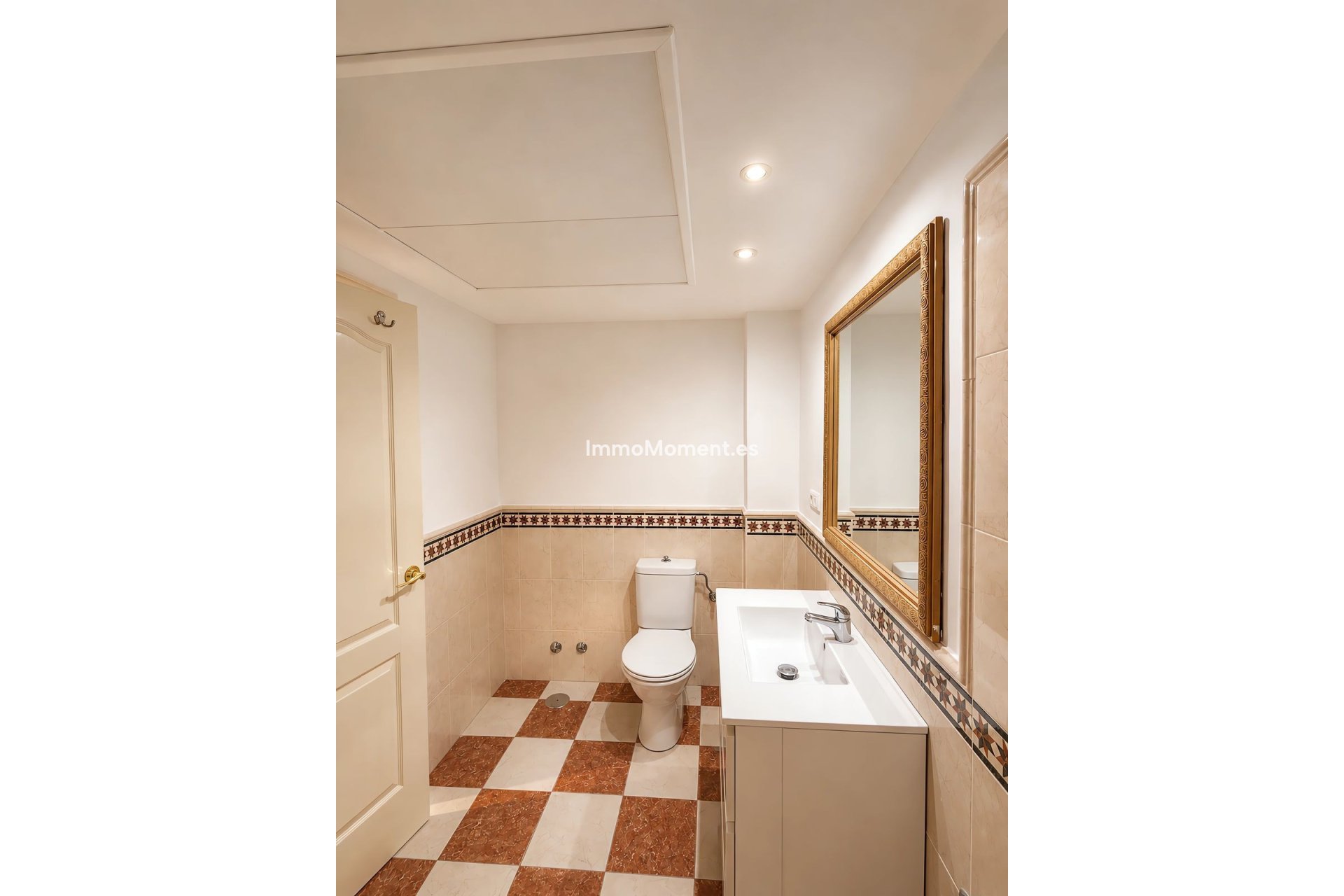 Wiederverkauf - Wohnung - Estepona  - Estepona Centro