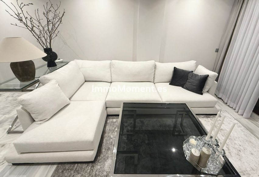 Wiederverkauf - Wohnung - Estepona  - Selwo