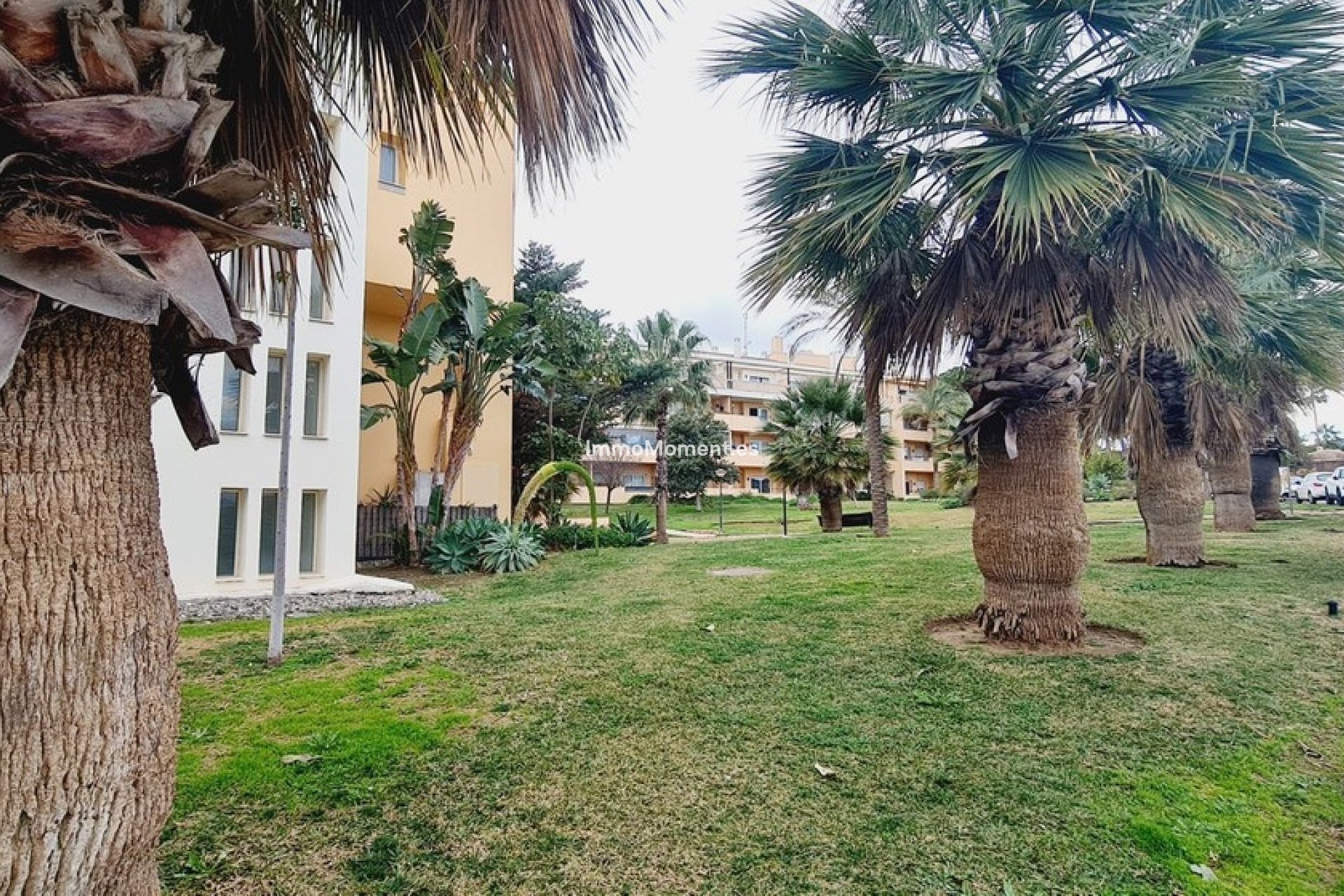 Wiederverkauf - Wohnung -   Inländisch - Alhaurín de la Torre