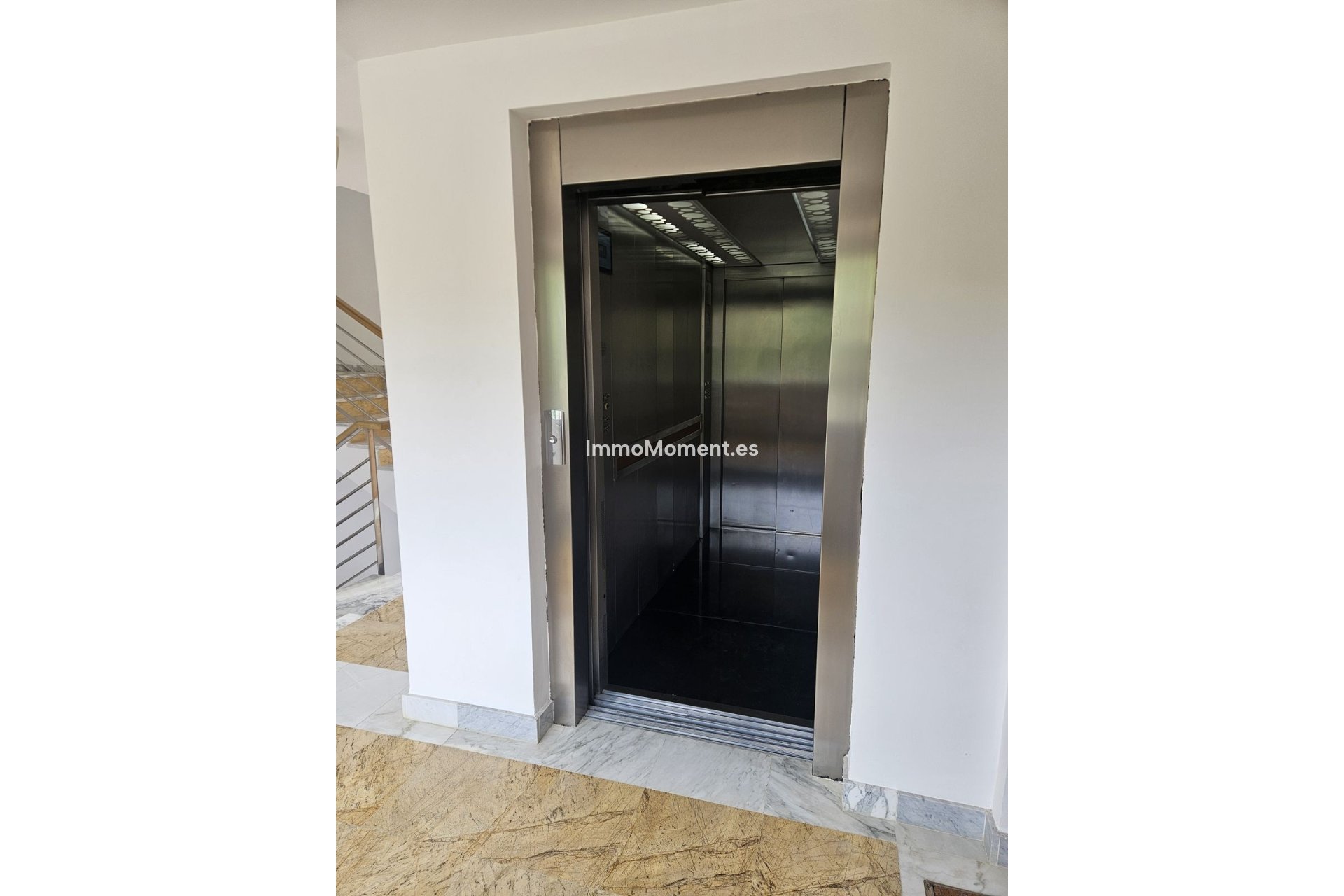 Wiederverkauf - Wohnung -   Inländisch - Alhaurín de la Torre