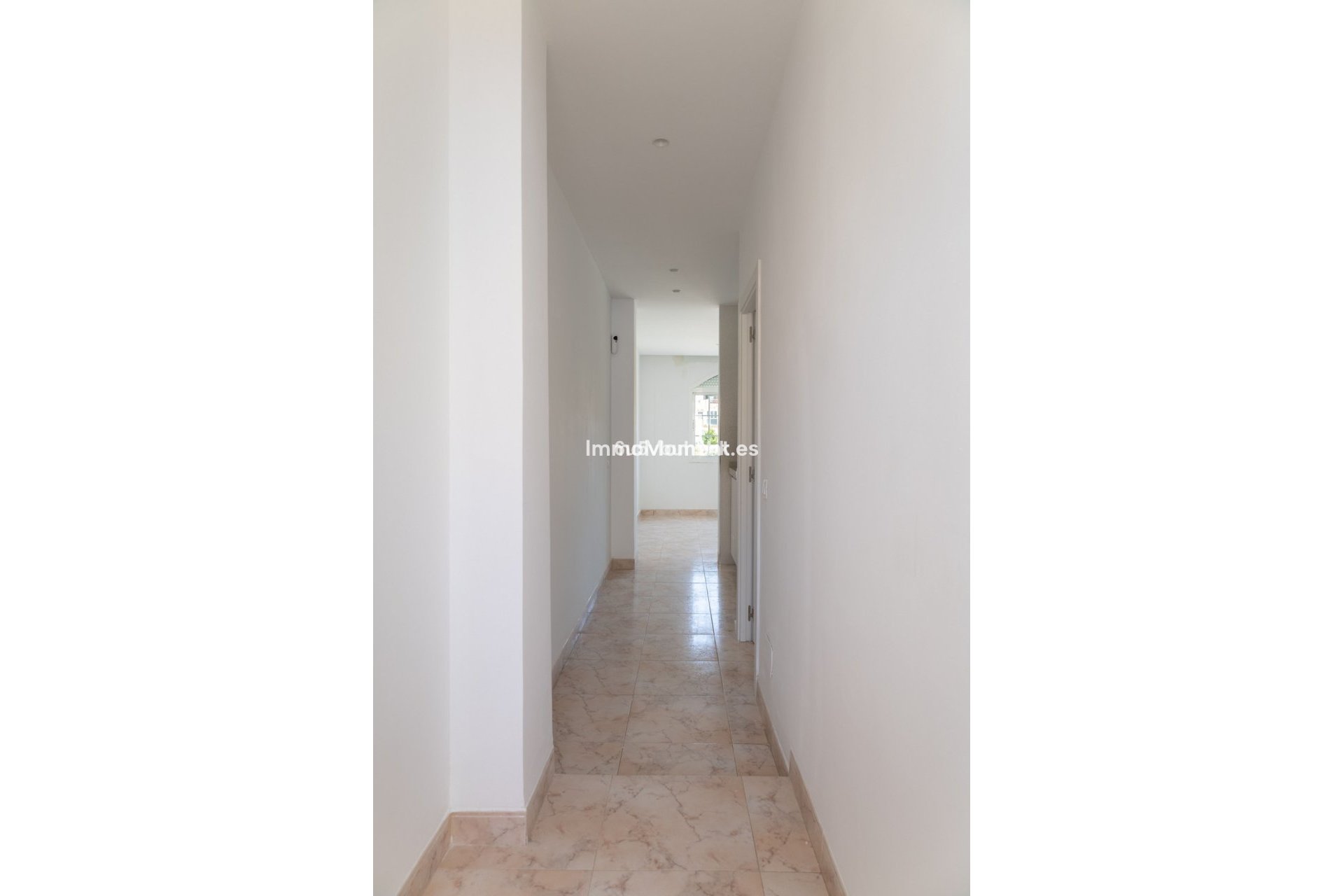Wiederverkauf - Wohnung -   Inländisch - Alhaurín de la Torre