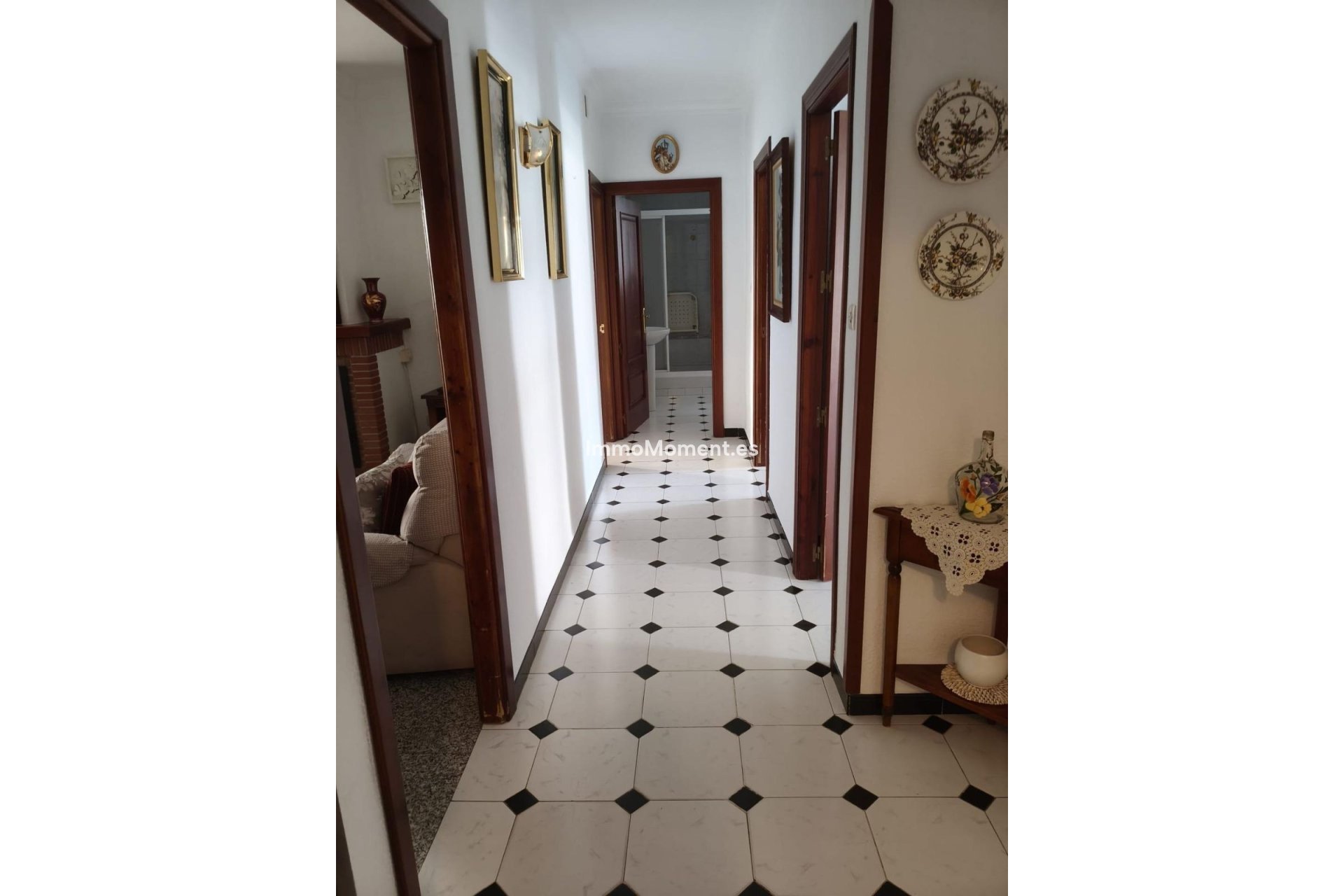 Wiederverkauf - Wohnung -   Inländisch - Alhaurín el Grande Centro