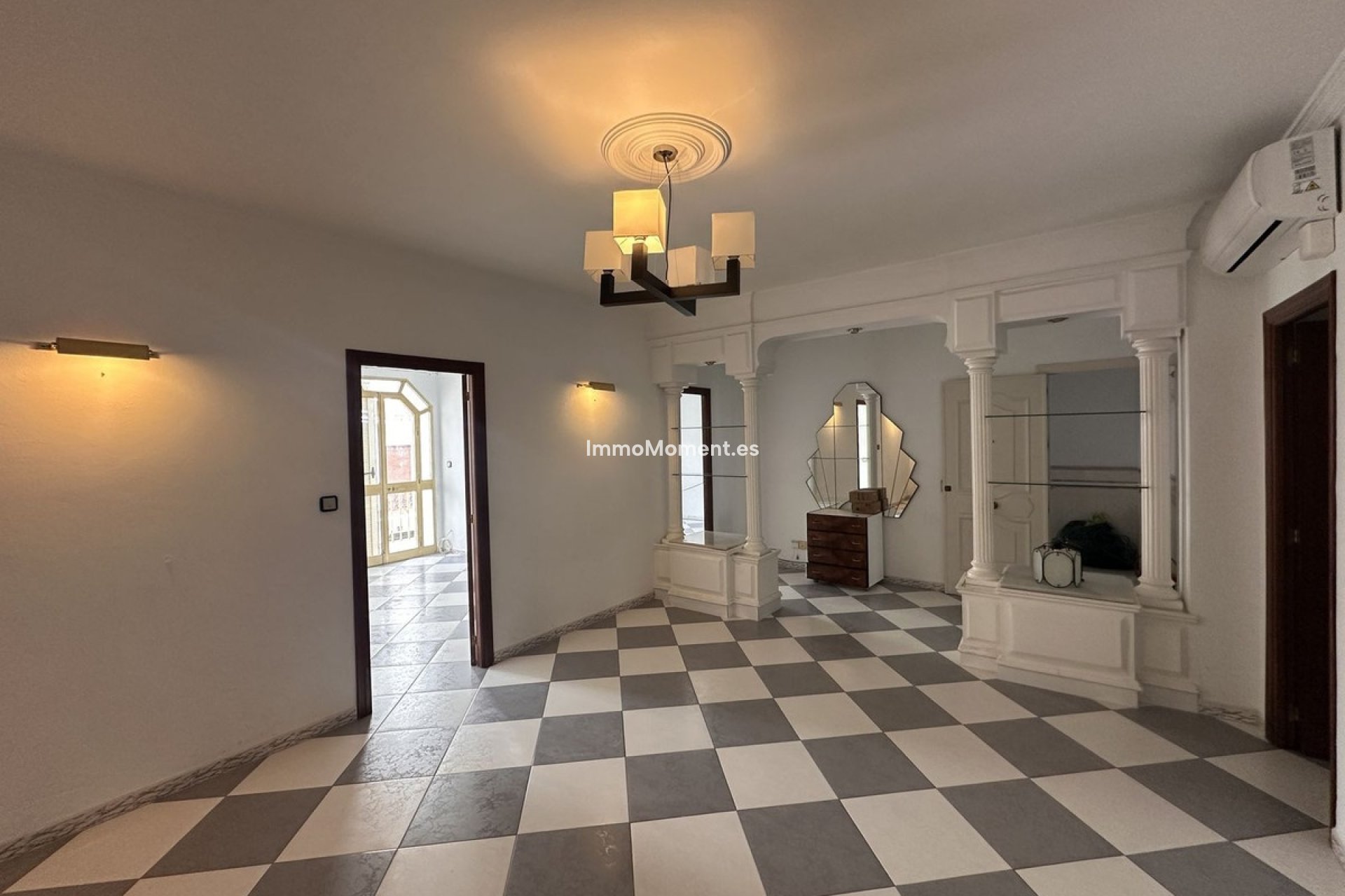 Wiederverkauf - Wohnung -   Inländisch - Alhaurín el Grande Centro