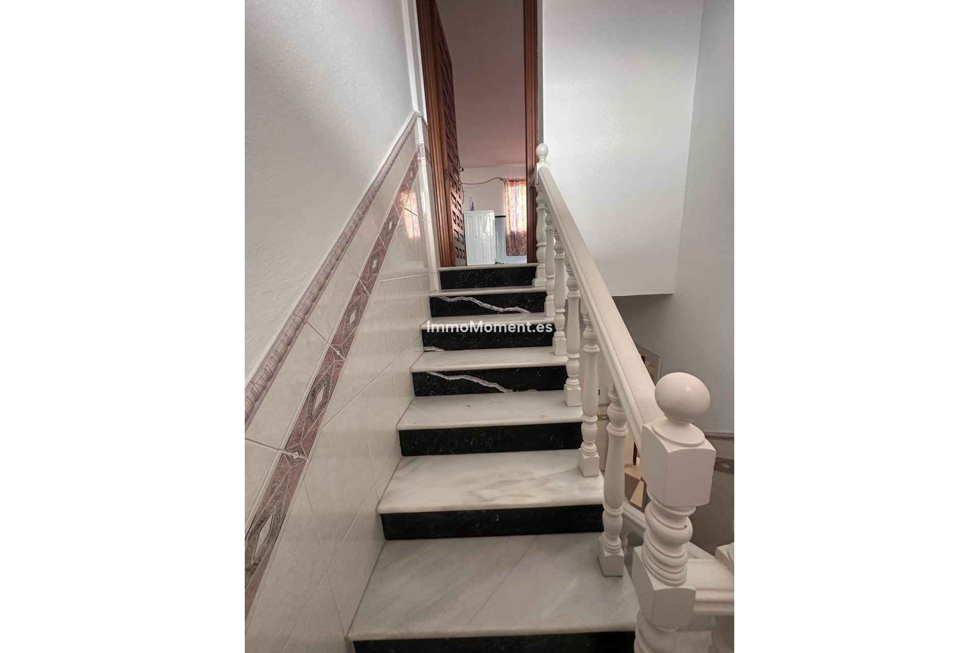 Wiederverkauf - Wohnung -   Inländisch - Alhaurín el Grande Centro