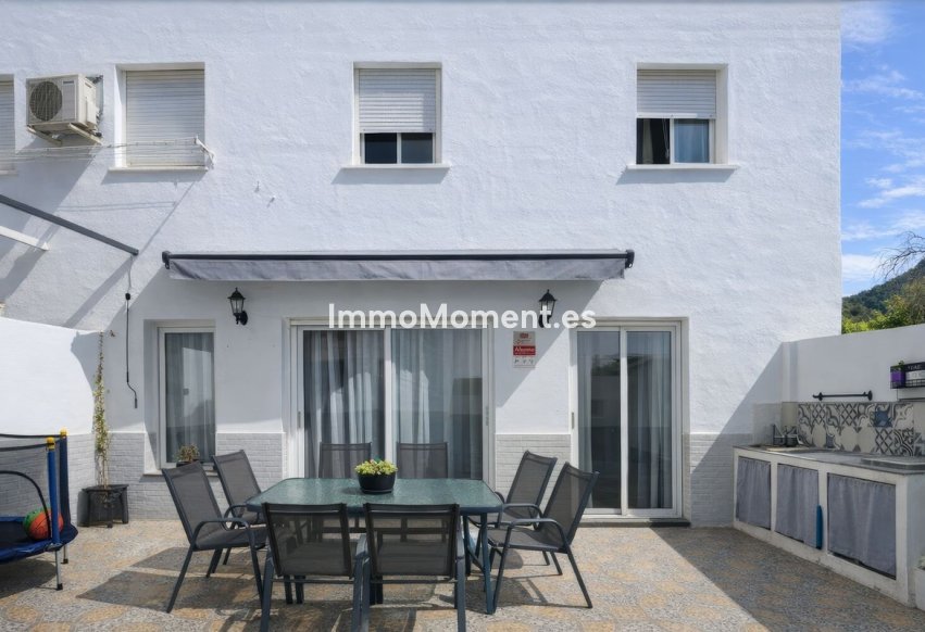 Wiederverkauf - Wohnung -   Inländisch - Alhaurín el Grande Centro