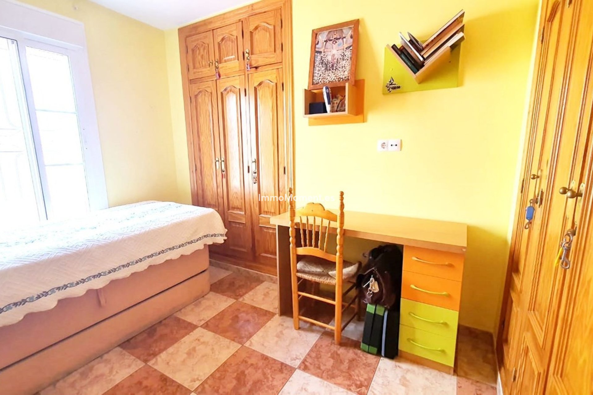 Wiederverkauf - Wohnung -   Inländisch - Alhaurín el Grande Centro