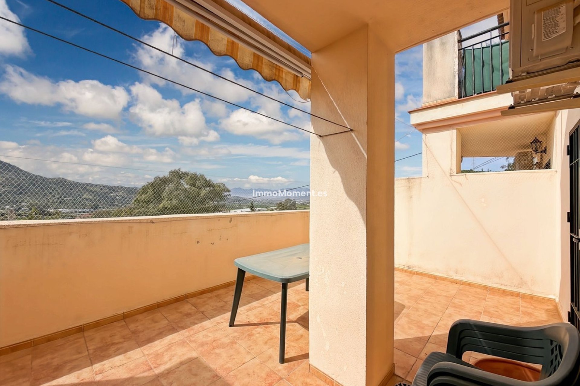 Wiederverkauf - Wohnung -   Inländisch - Almogía