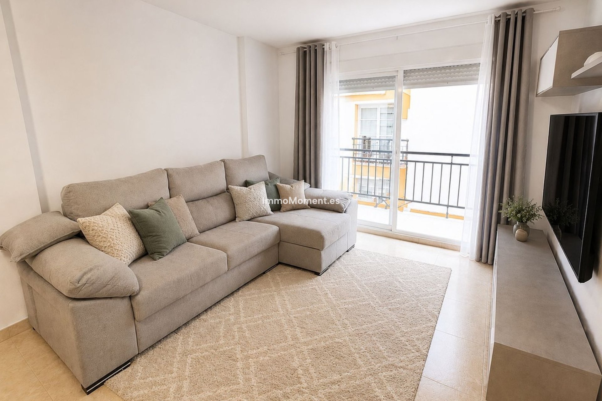 Wiederverkauf - Wohnung -   Inländisch - Guaro