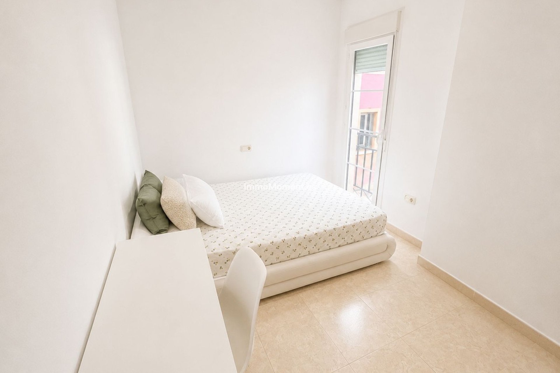 Wiederverkauf - Wohnung -   Inländisch - Guaro