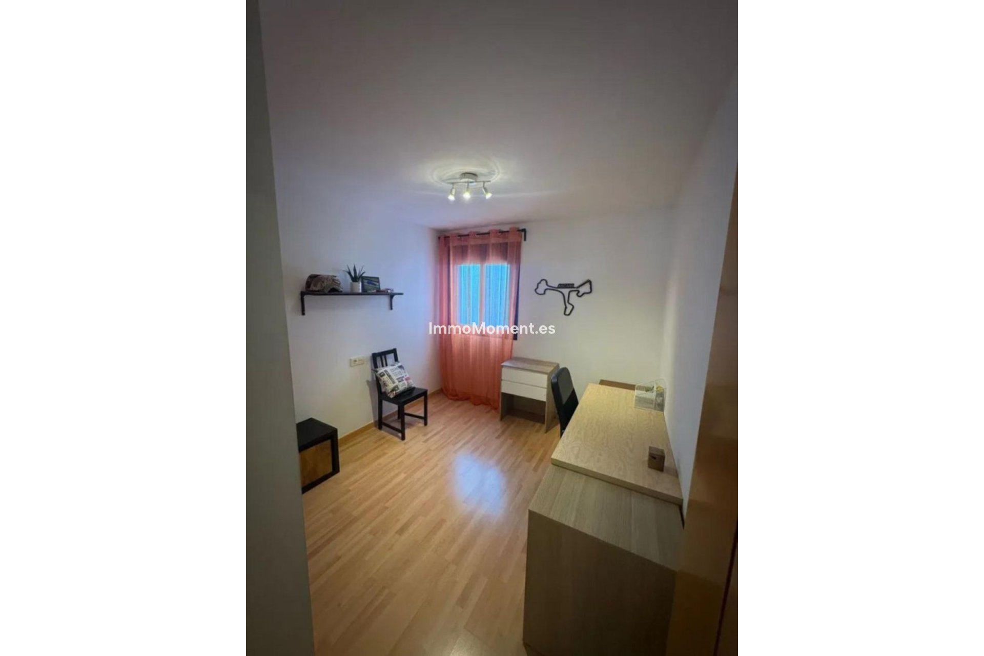 Wiederverkauf - Wohnung -   Inländisch - Monda