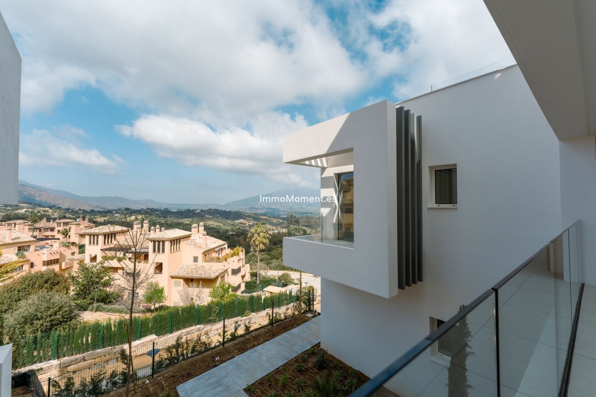 Wiederverkauf - Wohnung -   Inländisch - Ojén