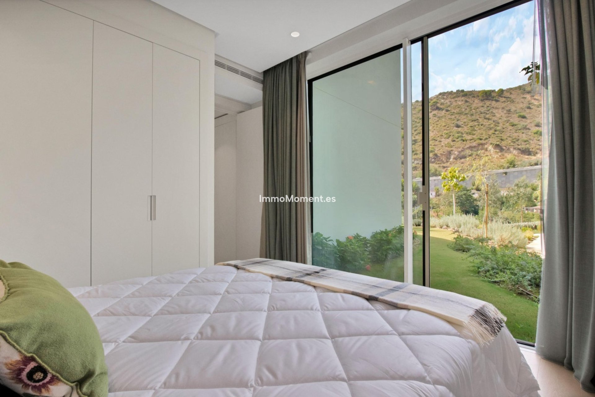 Wiederverkauf - Wohnung -   Inländisch - Ojén