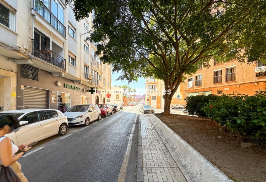 Wiederverkauf - Wohnung - Málaga - El Ejido