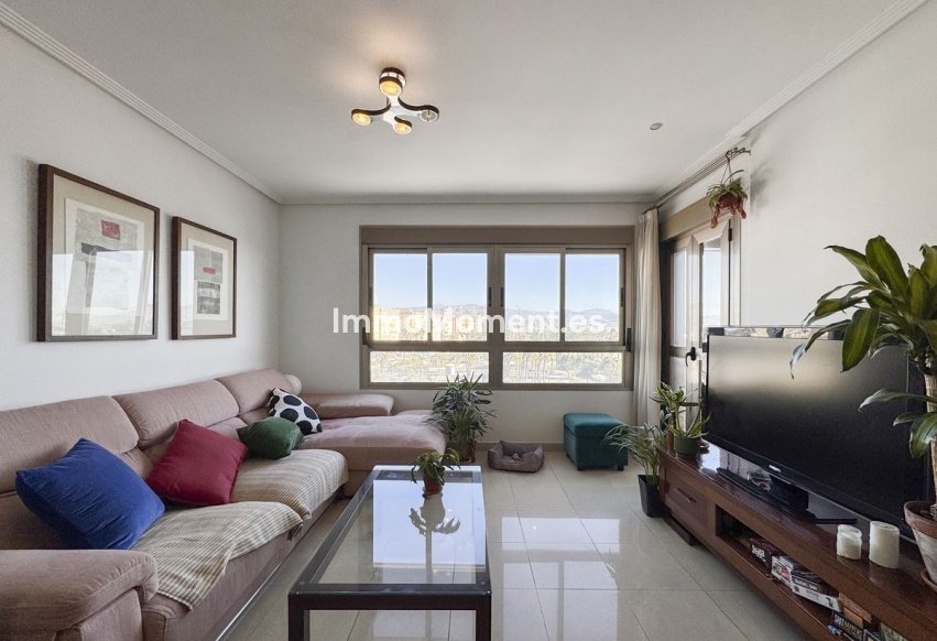 Wiederverkauf - Wohnung - Málaga - Huelin