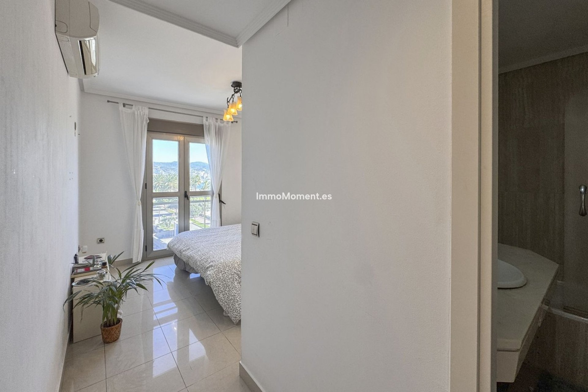 Wiederverkauf - Wohnung - Málaga - Huelin