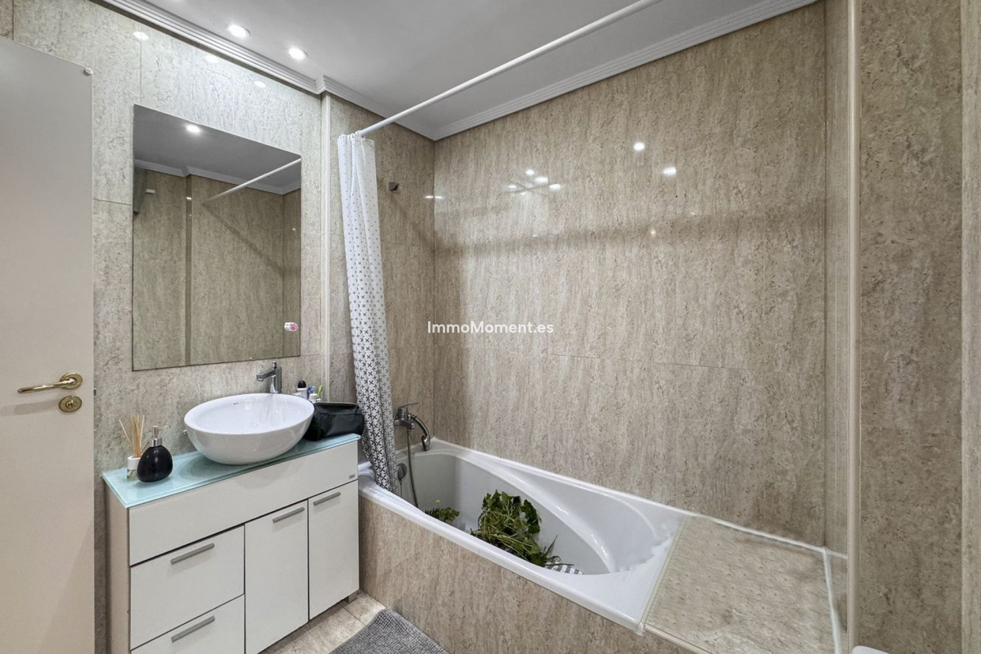 Wiederverkauf - Wohnung - Málaga - Huelin