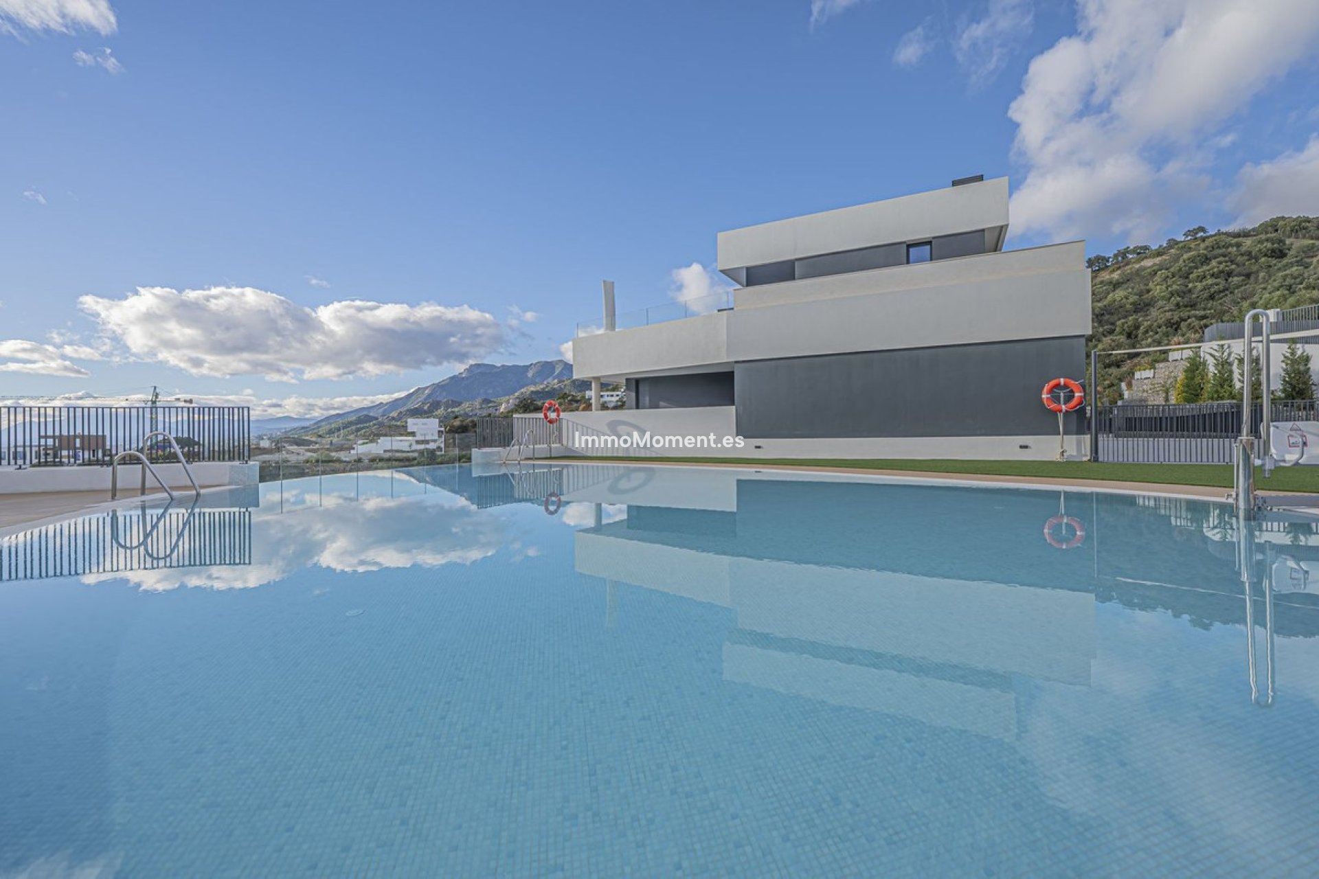 Wiederverkauf - Wohnung - Marbella - Altos de los Monteros