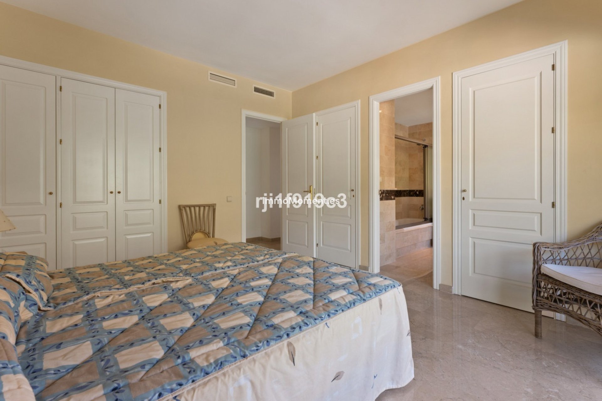 Wiederverkauf - Wohnung - Marbella - Elviria