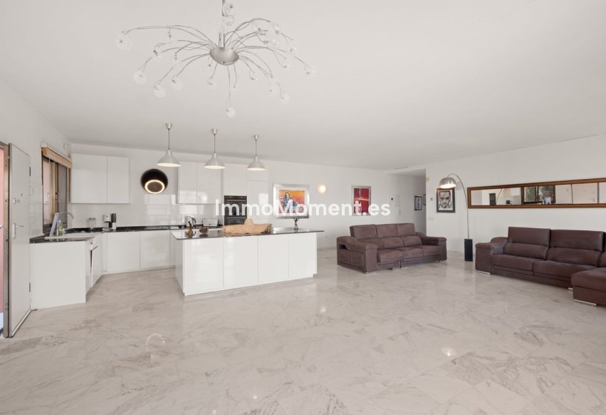 Wiederverkauf - Wohnung - Marbella - La Mairena