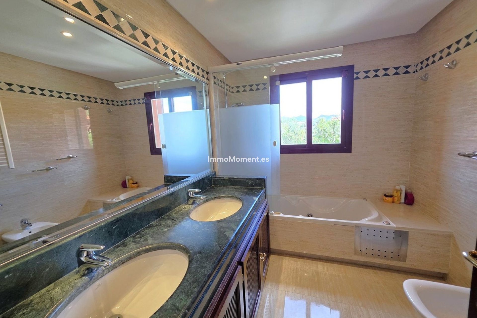 Wiederverkauf - Wohnung - Marbella - La Mairena