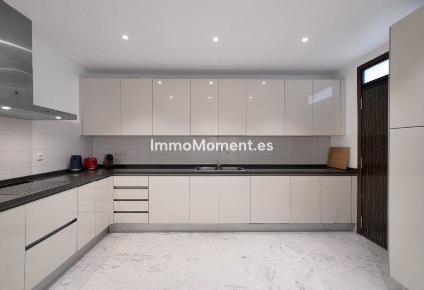 Wiederverkauf - Wohnung - Marbella - La Mairena