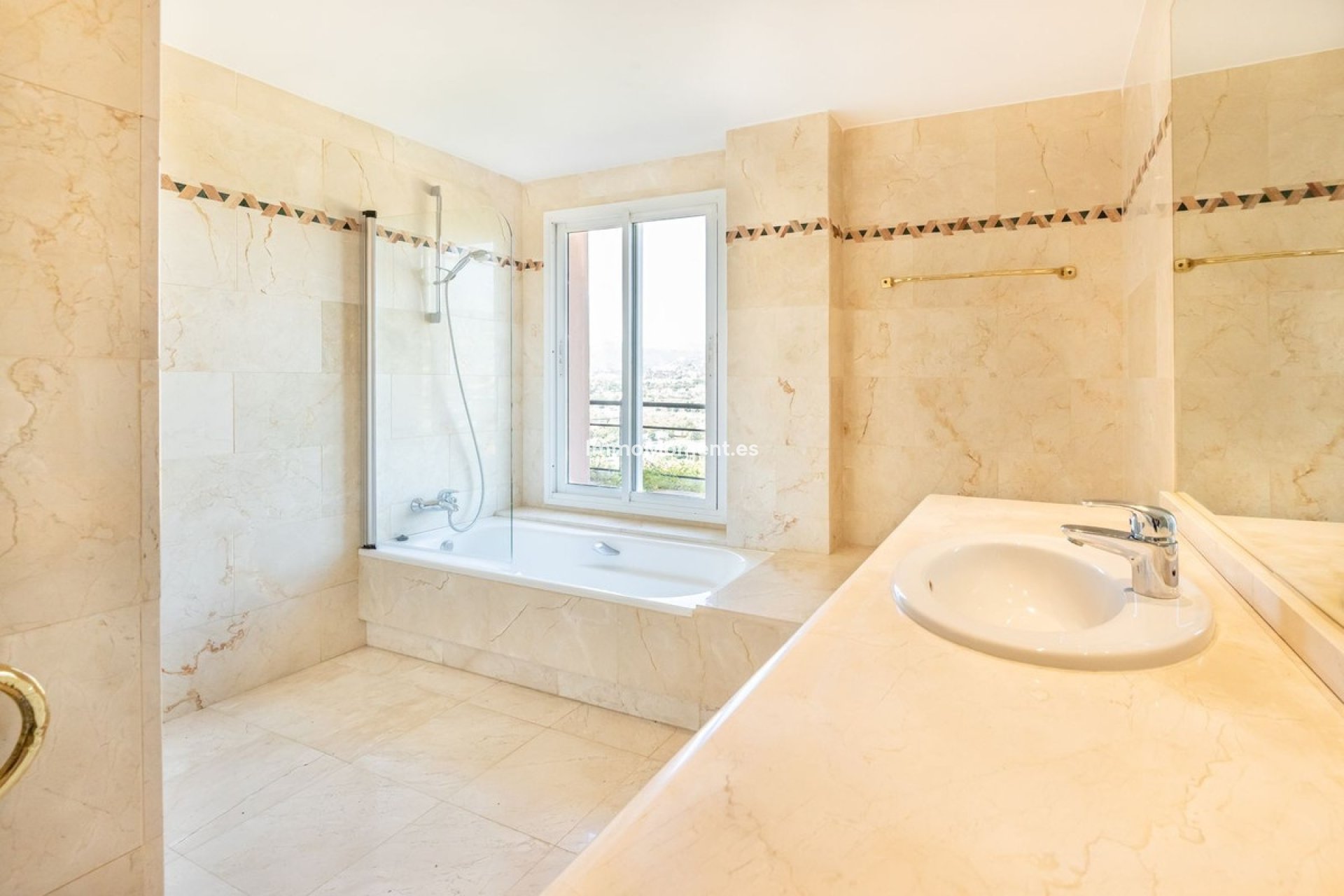 Wiederverkauf - Wohnung - Marbella - Nueva Andalucía