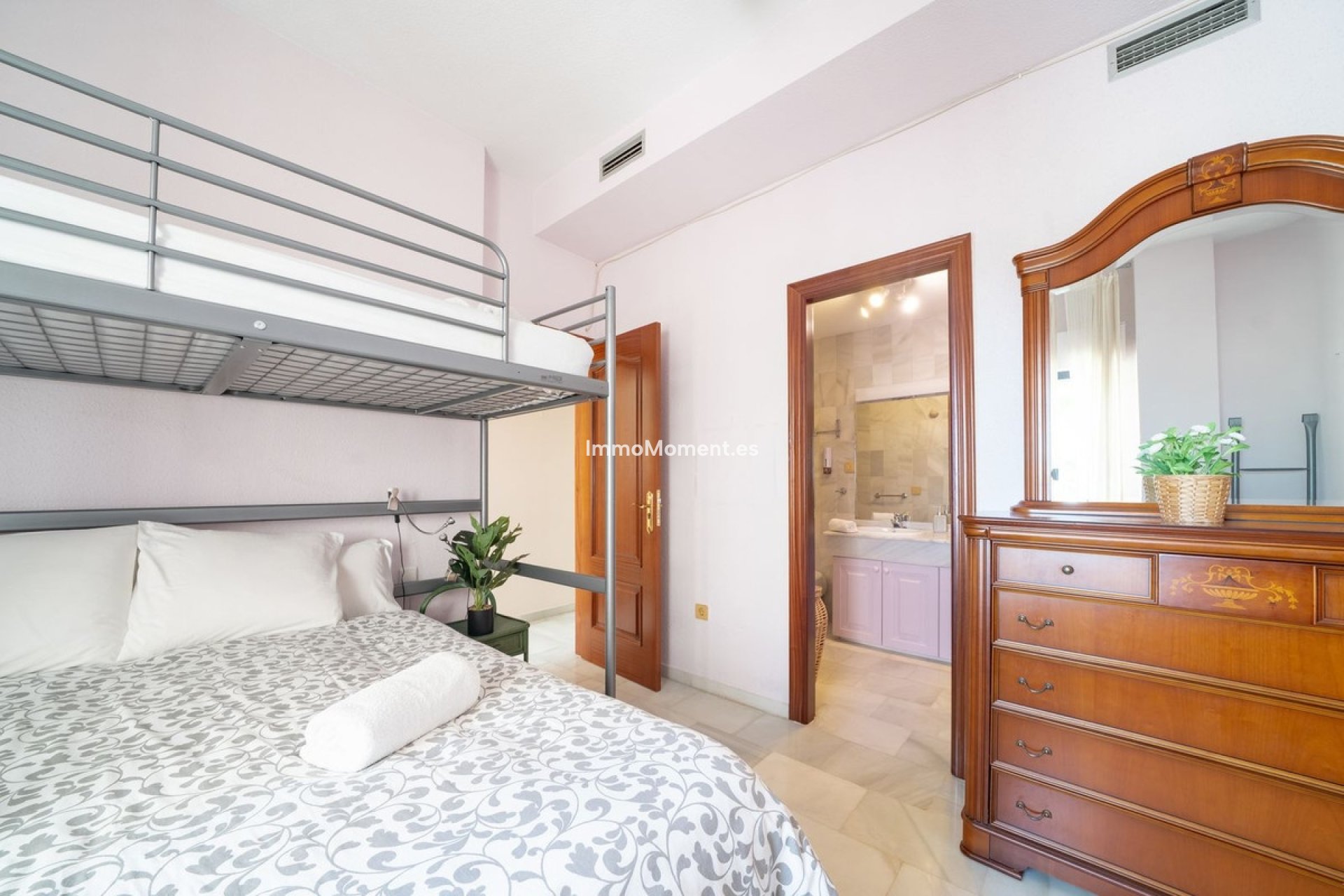 Wiederverkauf - Wohnung - Marbella - Nueva Andalucía