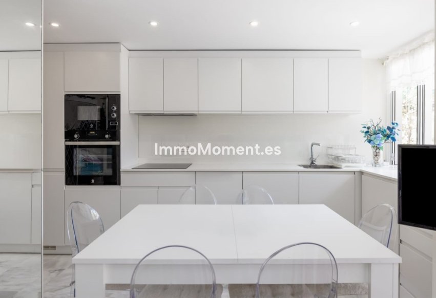 Wiederverkauf - Wohnung - Marbella - Nueva Andalucía