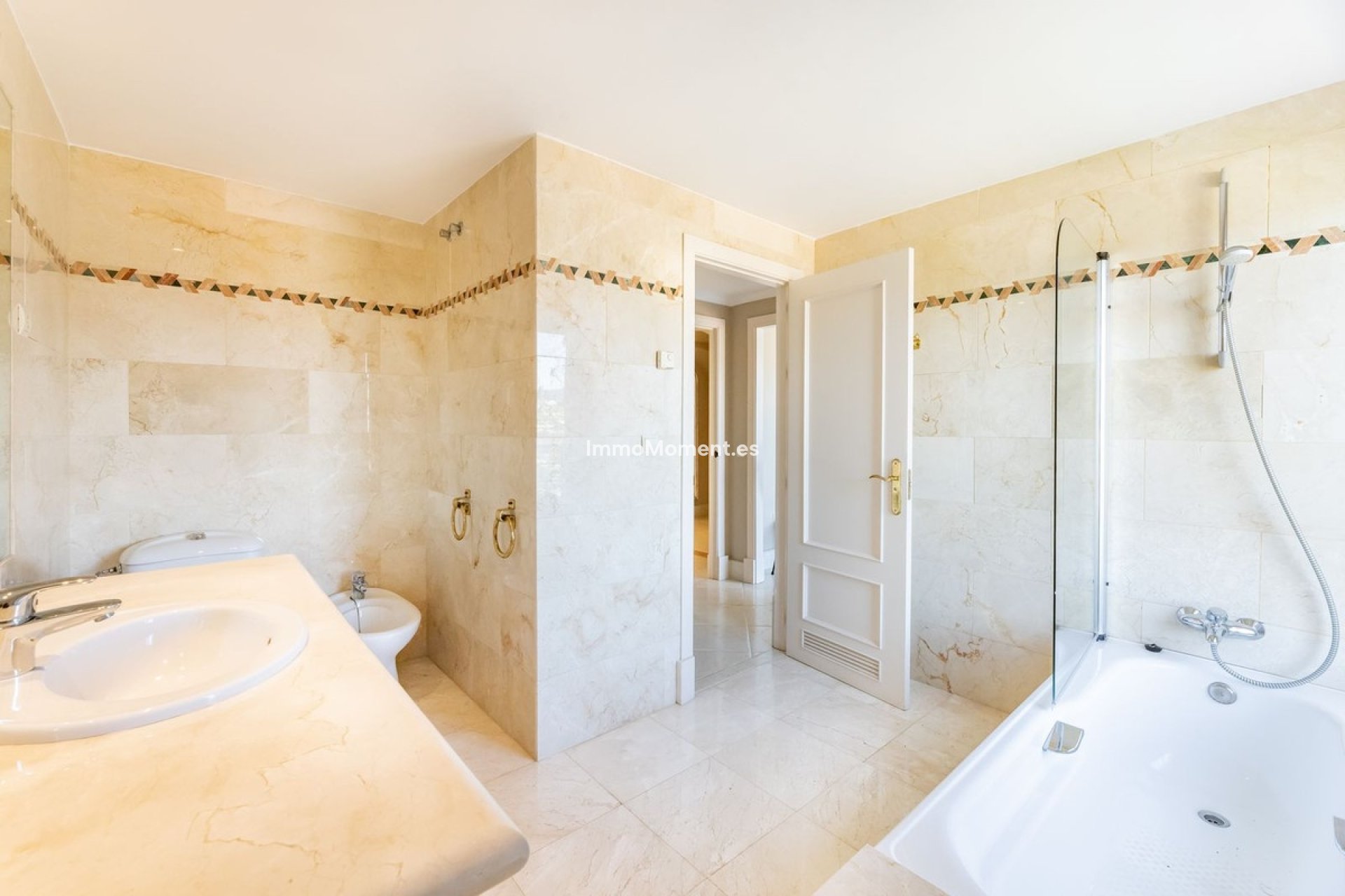 Wiederverkauf - Wohnung - Marbella - Nueva Andalucía