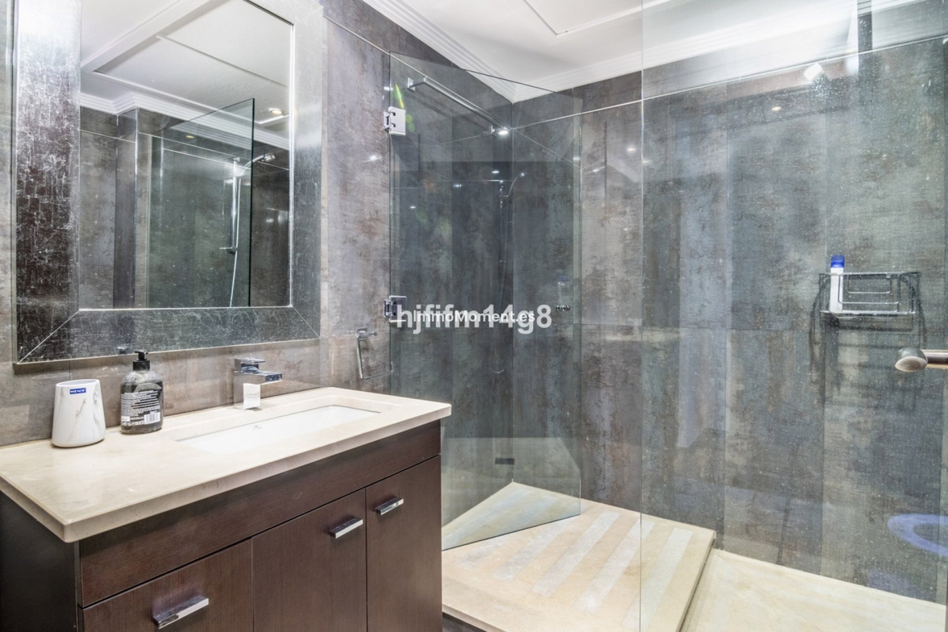 Wiederverkauf - Wohnung - Marbella - Nueva Andalucía