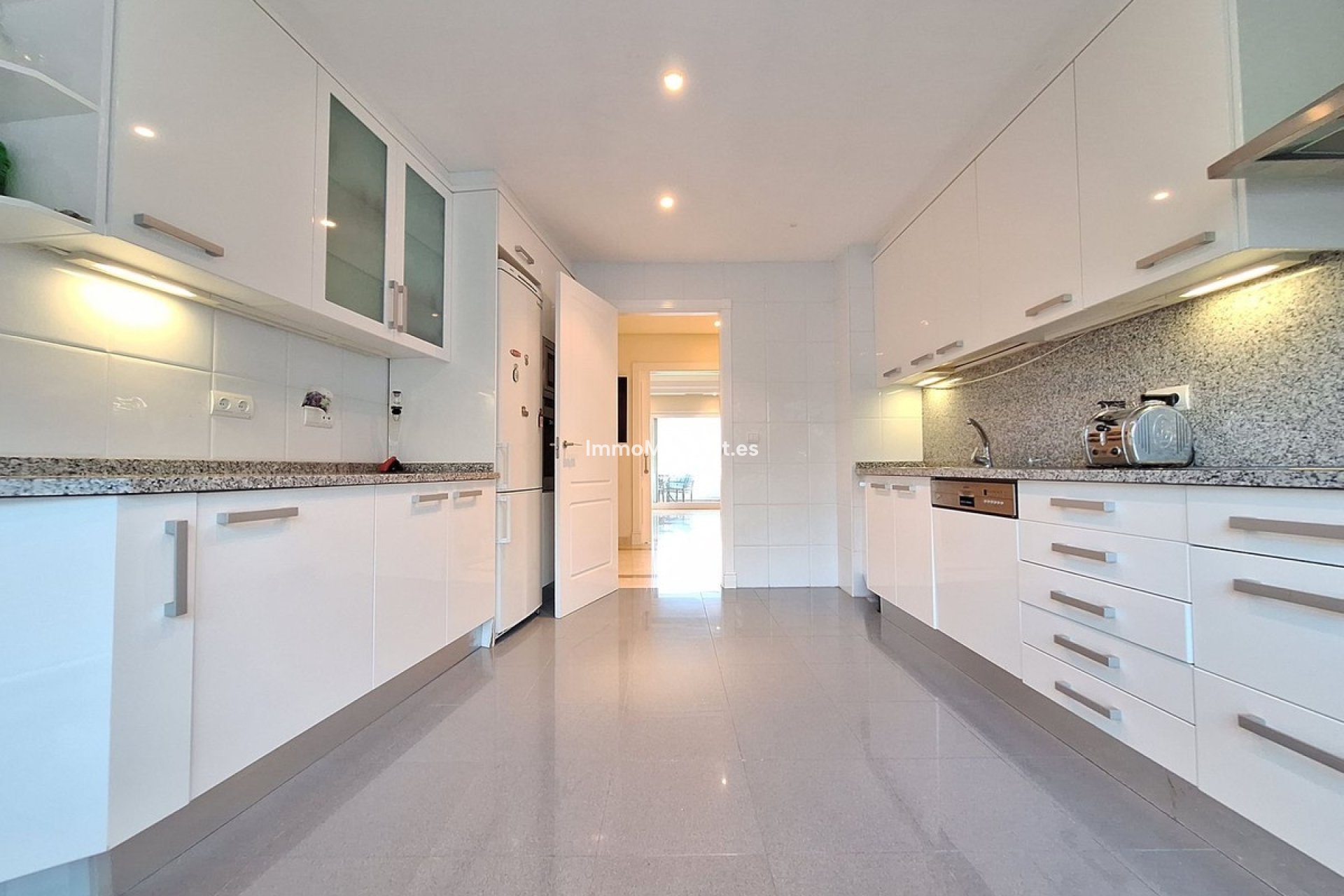 Wiederverkauf - Wohnung - Marbella - Nueva Andalucía