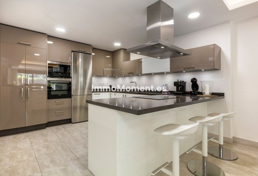 Wiederverkauf - Wohnung - Marbella - Nueva Andalucía