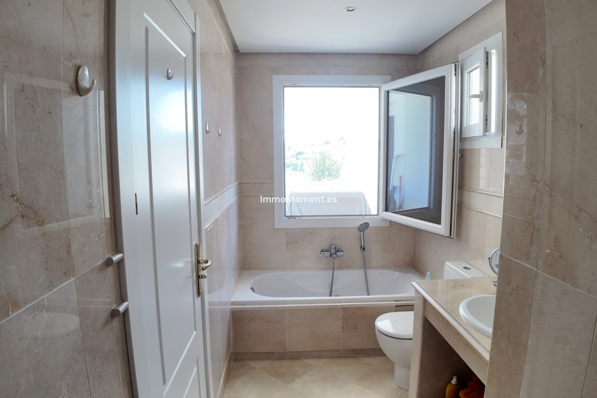 Wiederverkauf - Wohnung - Marbella - Nueva Andalucía